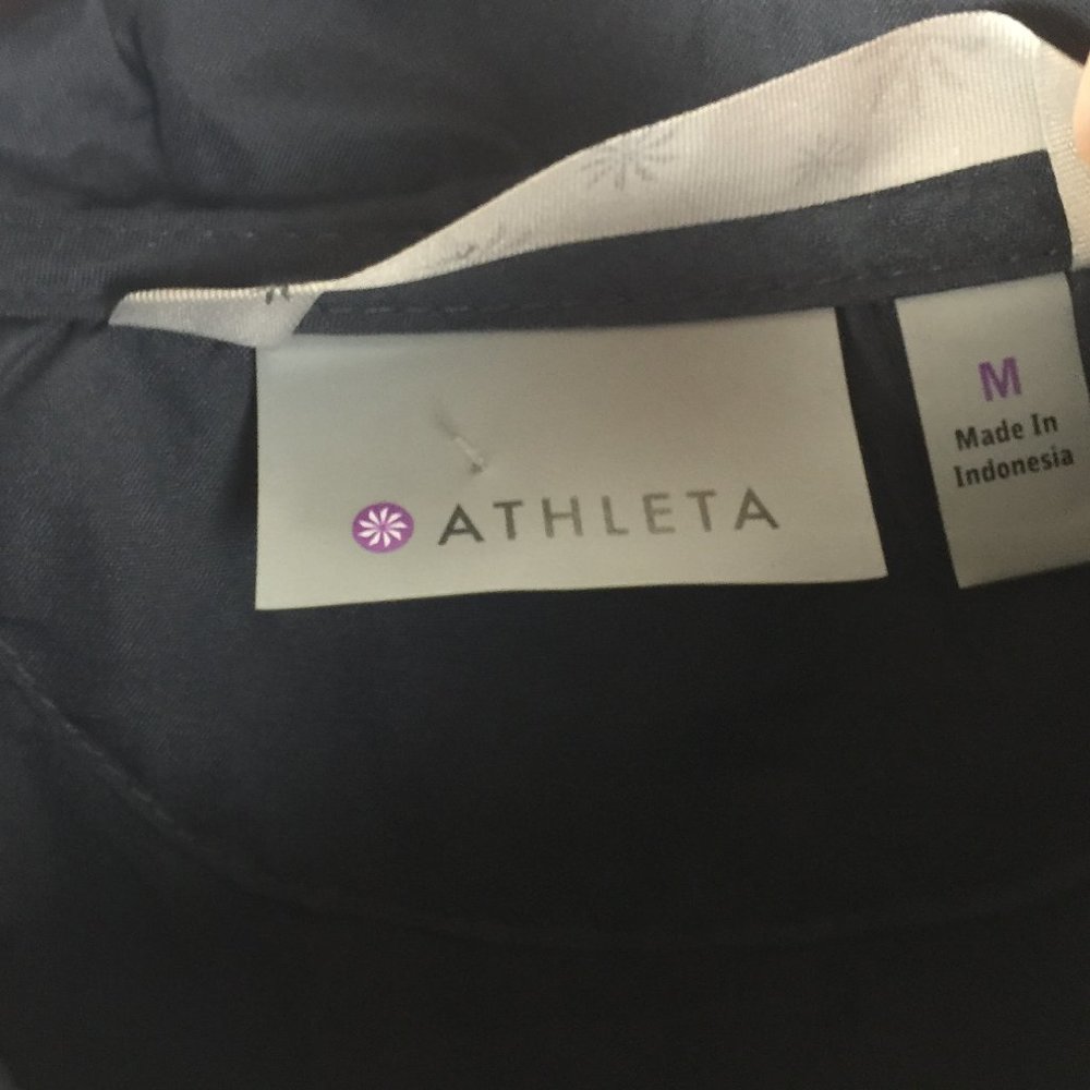 Athleta Medium Reflective Run On Windbreaker - image 3